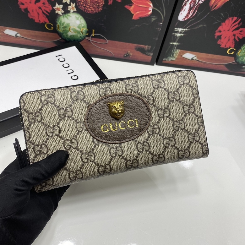 Gucci Wallets 57